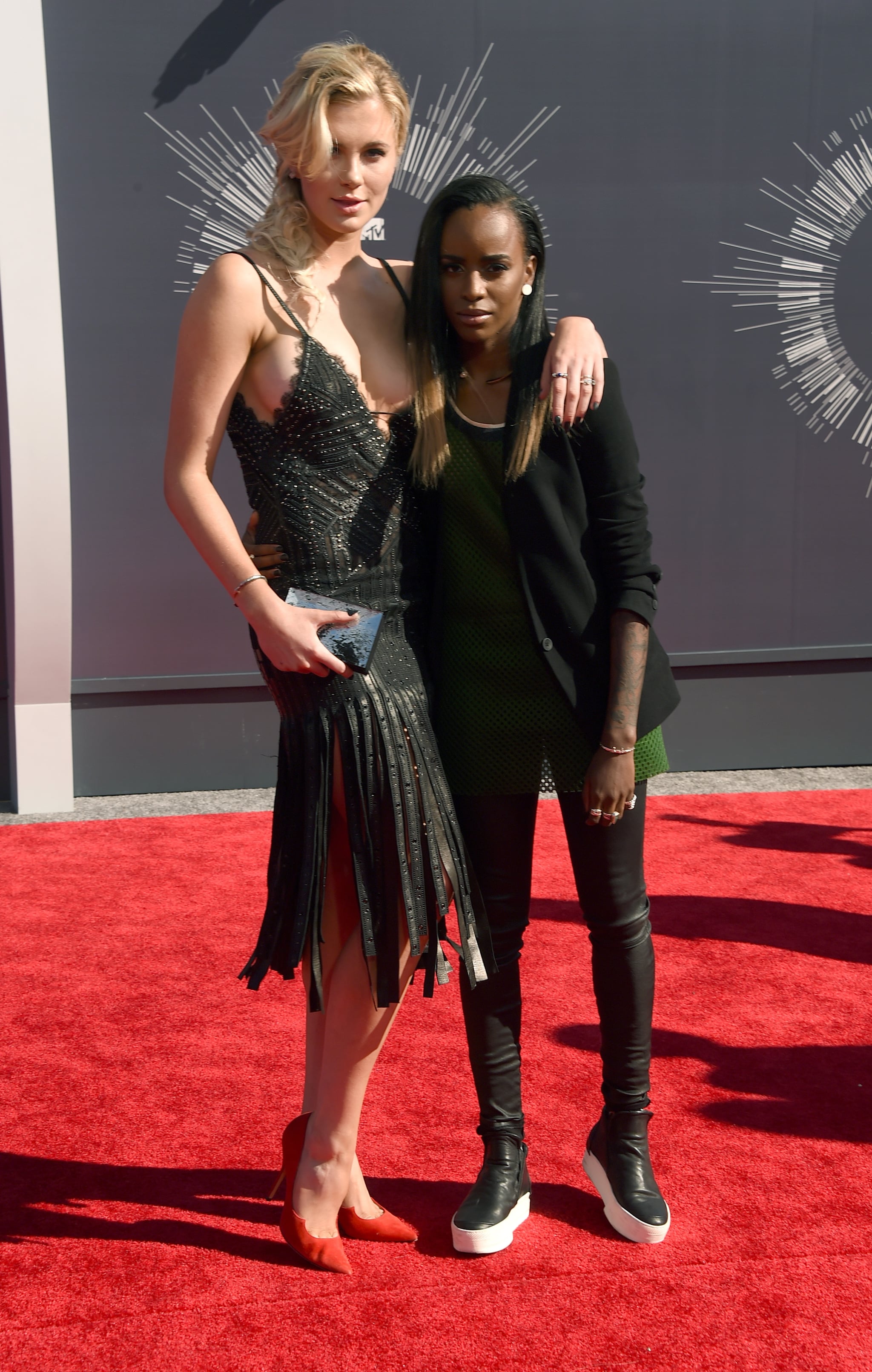 Ireland Baldwin And Angel Haze All The Stars On The Mtv Vmas Red Carpet Right Here Popsugar Celebrity Photo 16