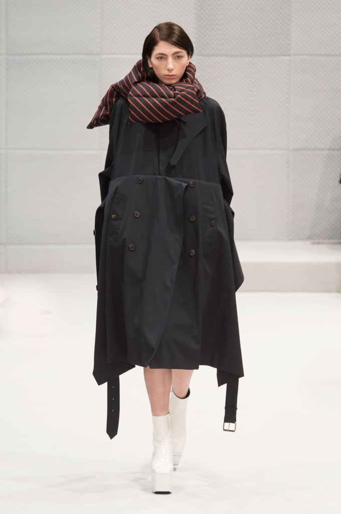 Balenciaga Fall 2016 Runway