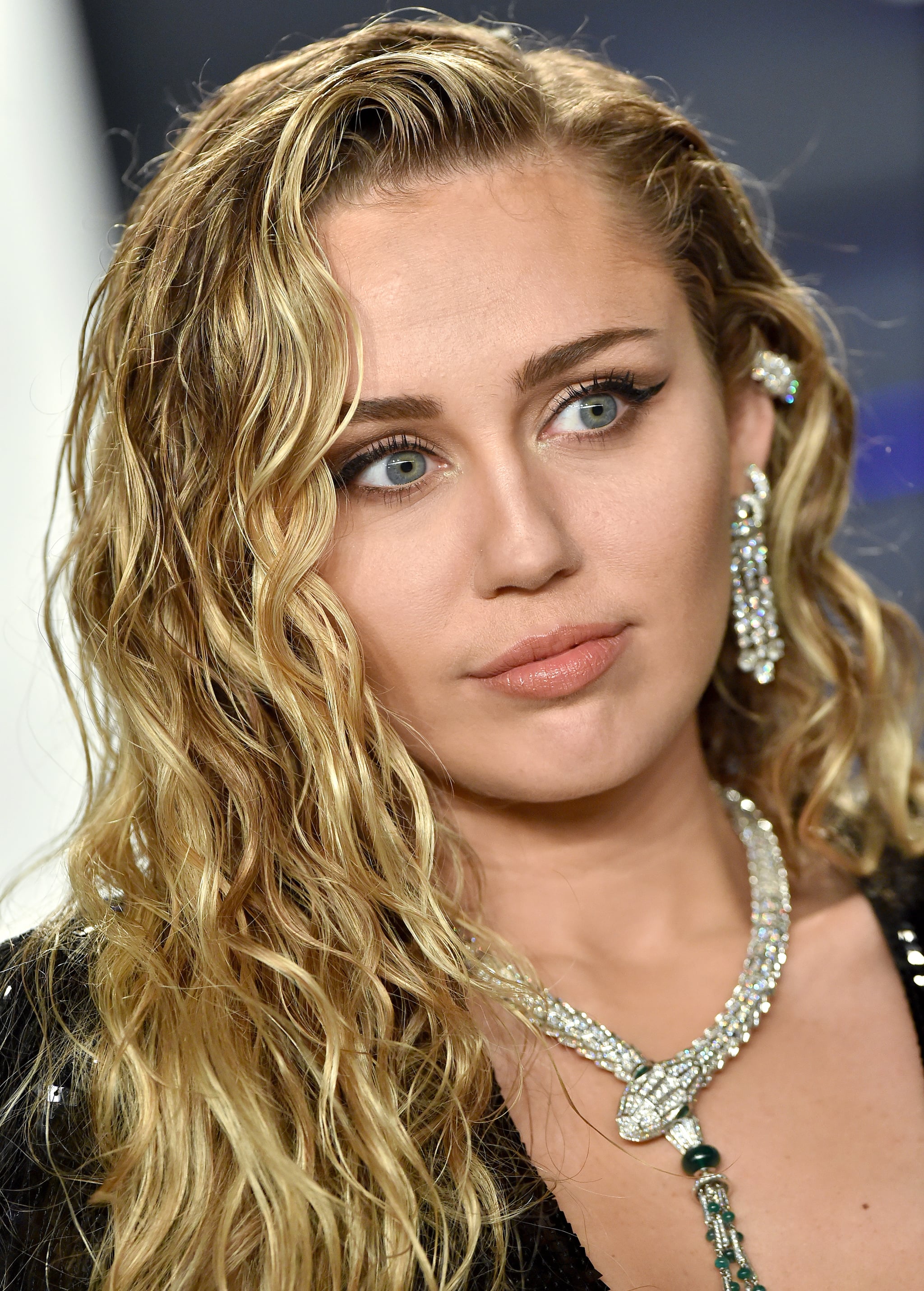 Miley cyrus oscars sales 2019