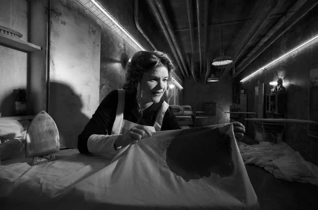 There's a Noted Return to Classic Horror Tropes and Sequences