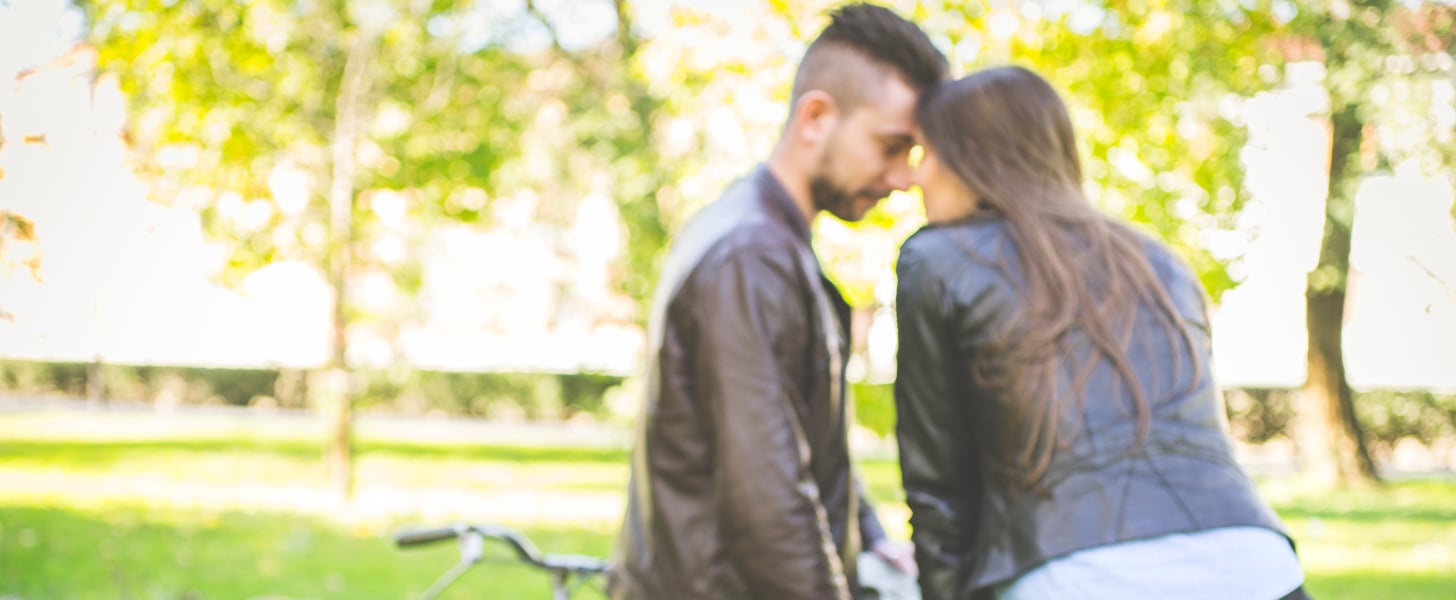7 First Kiss Mistakes to Avoid, According to Experts - AskMen