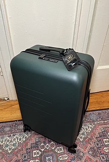 Quince Expandable Carry-On Hardshell Suitcase Review