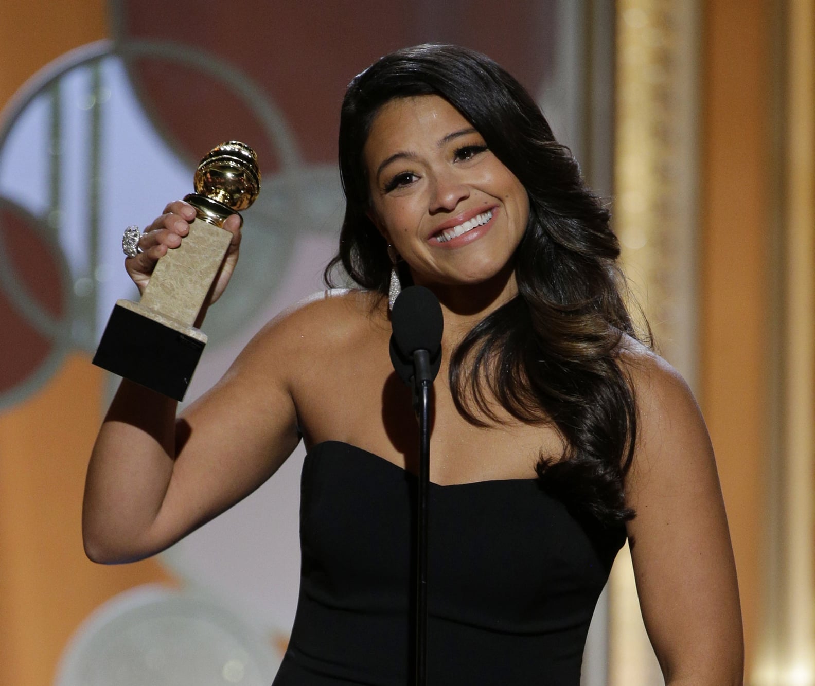Gina Rodriguez's Reaction to Winning a Golden Globe POPSUGAR(02)