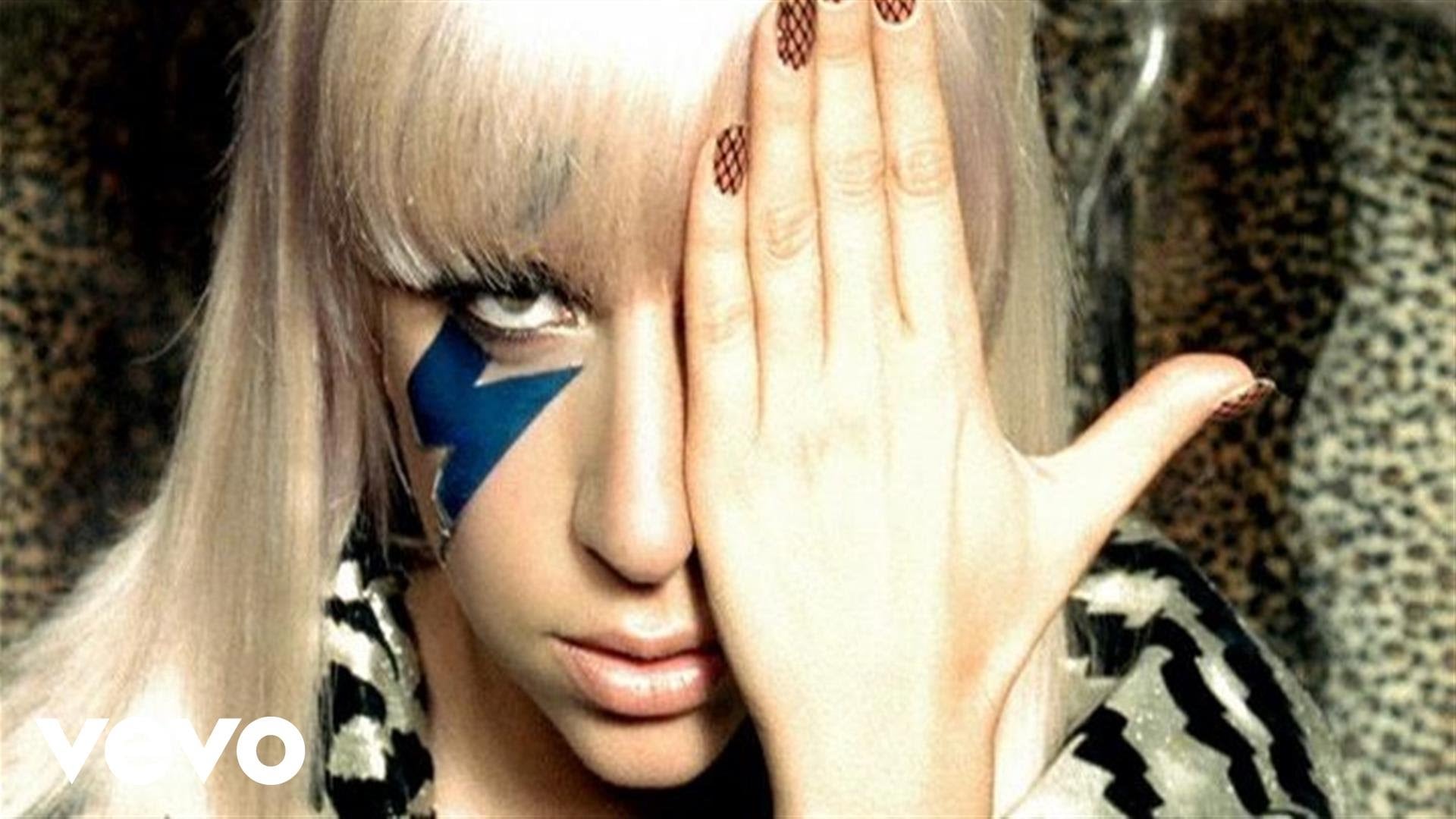 Леди гага дэнс. Hold my hand Lady Gaga. Lady Gaga credit Card.