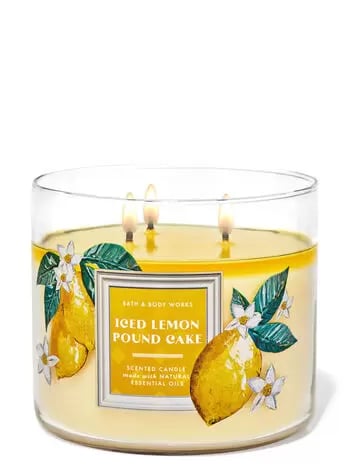 Bath & Body Works Iced Lemon Pound Cake 3-Wick Candle