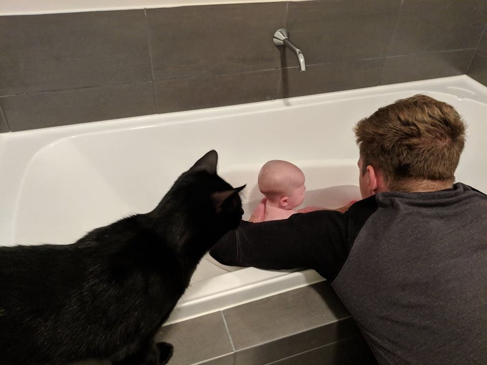 Drake even gives his sister a hand during bath time!