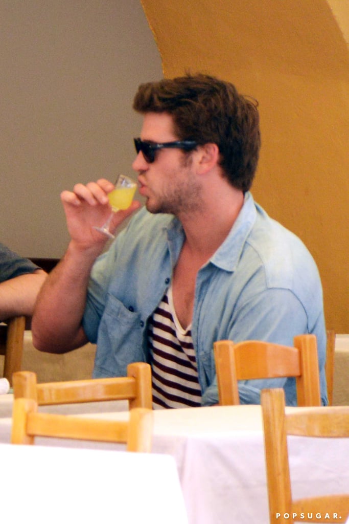 Liam Hemsworth on Vacation in Italy | Pictures