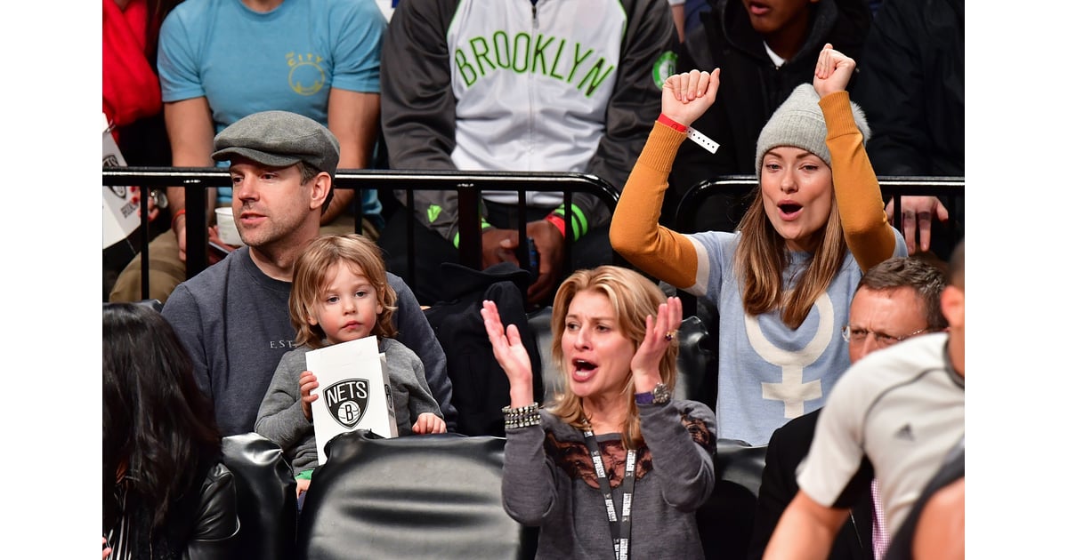 Olivia Wilde and Her Family at Brooklyn Nets Game Dec. 2016 | POPSUGAR