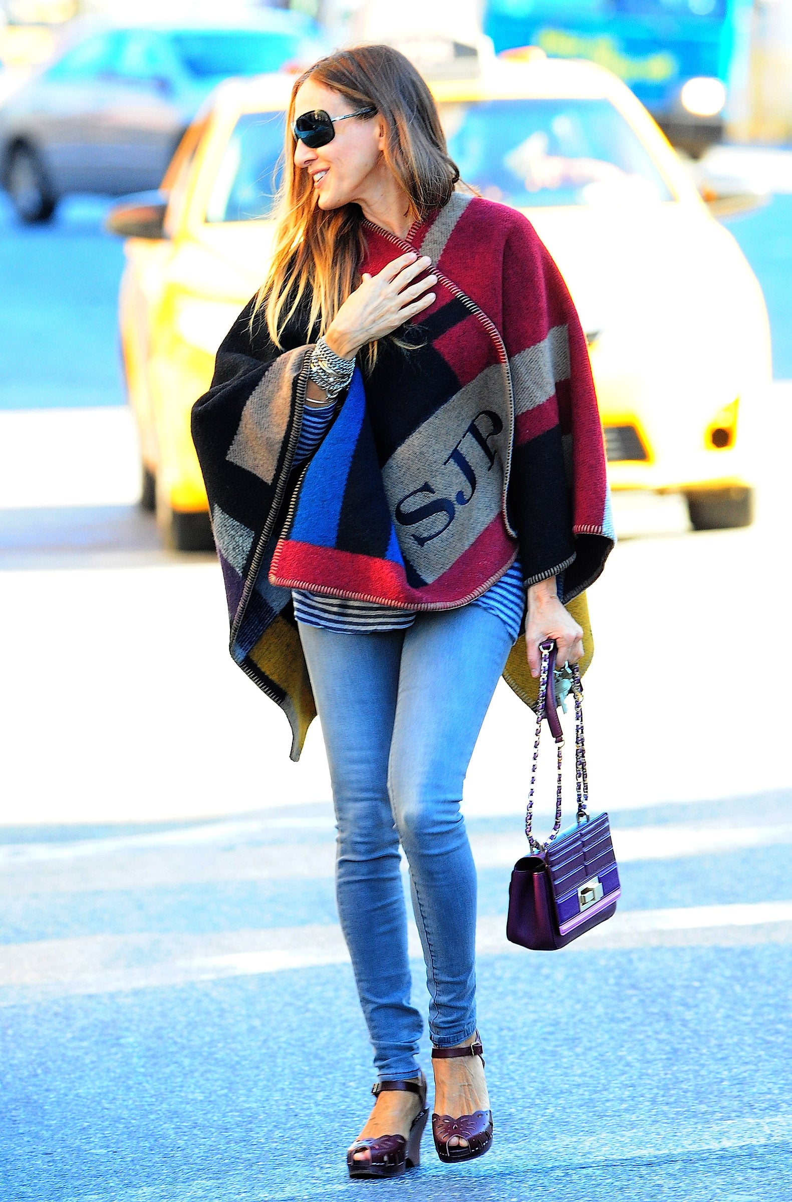 Olivia Palermo - Personalised Burberry poncho blanket - Celebs