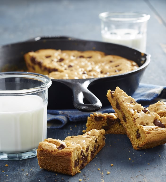 Family Chocolate Chip Skillet Cookie Recipe (Video) - Gluesticks Blog