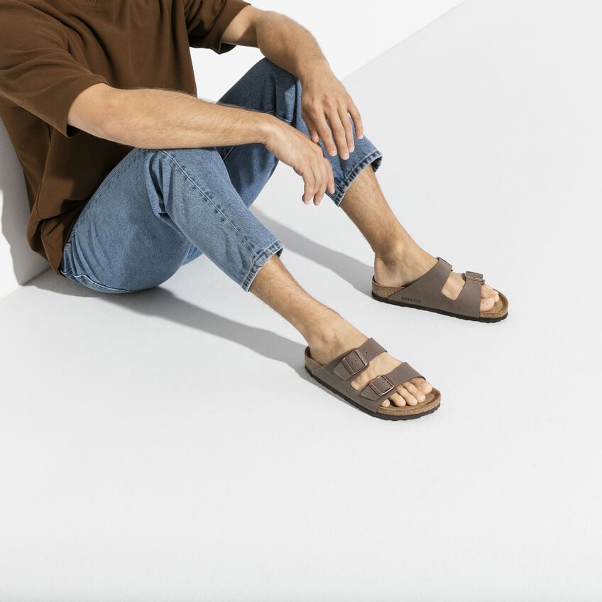 一双舒适的步行鞋:勃肯鞋亚利桑那州birko - floor Nubuck