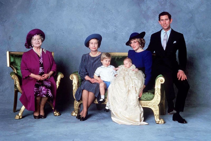 More of the blue background for this family portrait from Harry's big day! 
Source: