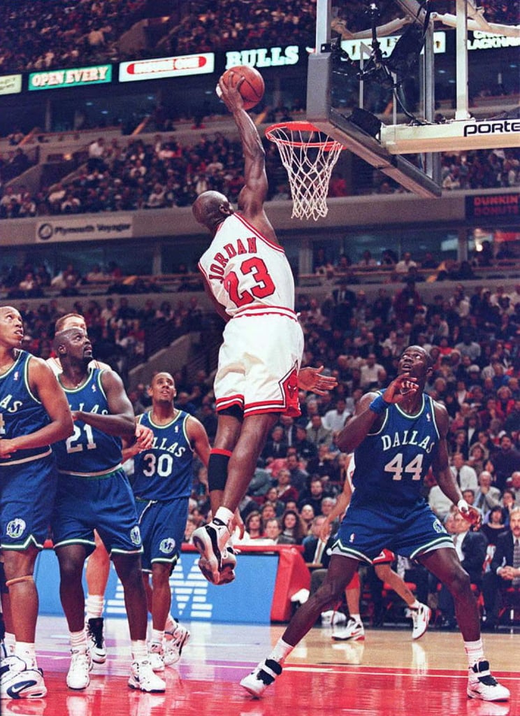 40 Stunning Photos of Michael Jordan Soaring Through the Air