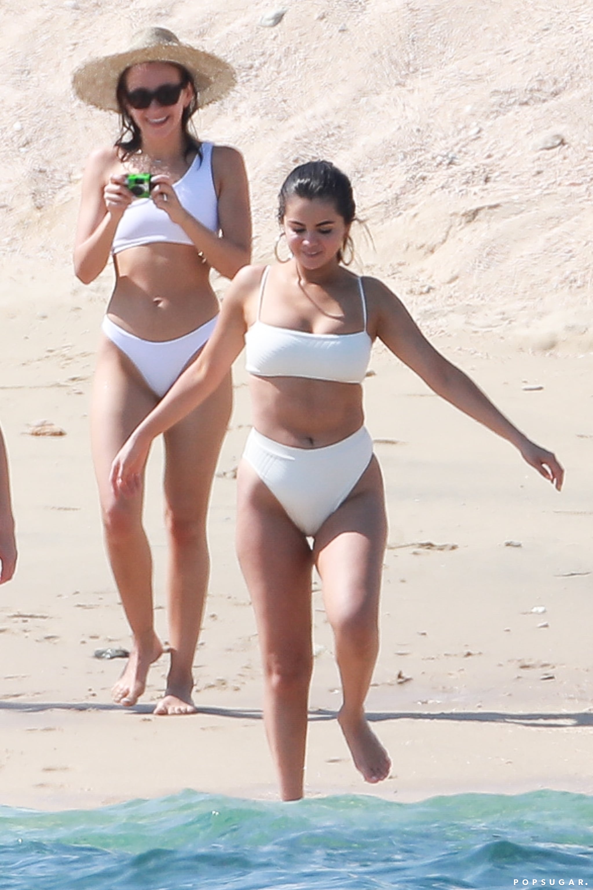 Selena gomez im bikini