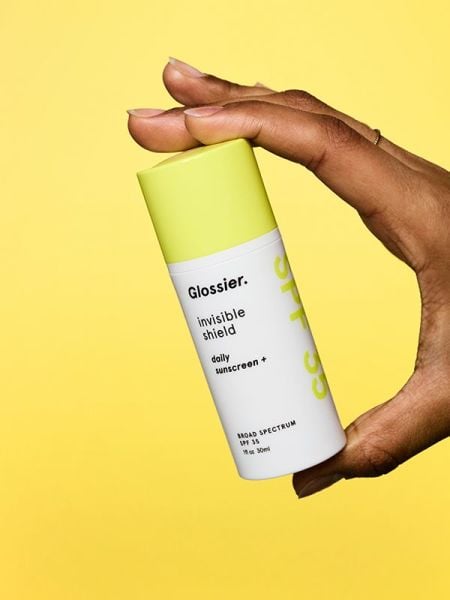 Glossier Invisible Shield Daily Sunscreen