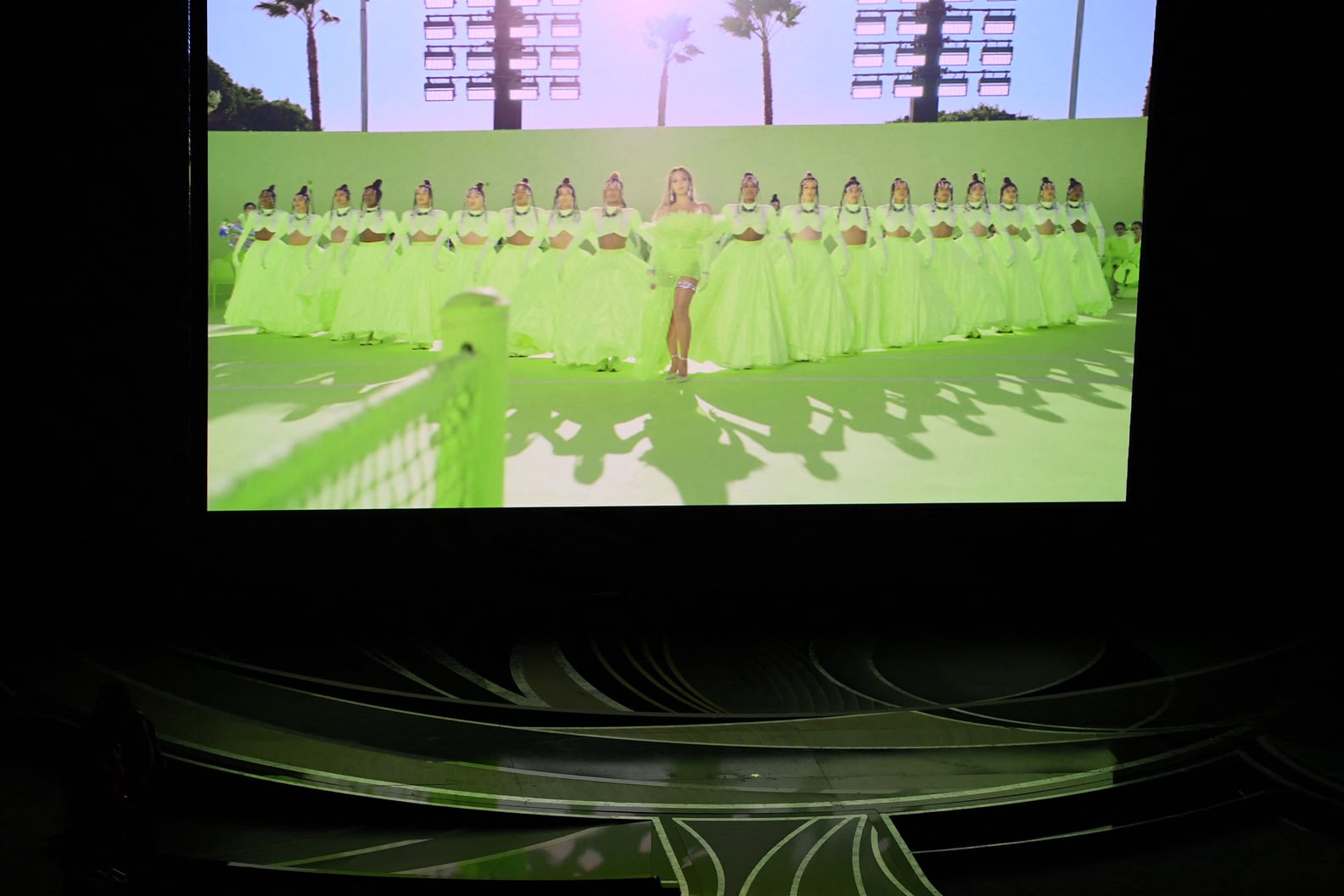 Beyoncé Knowles Performs in Neon David Koma at the Oscars | PS UK Style