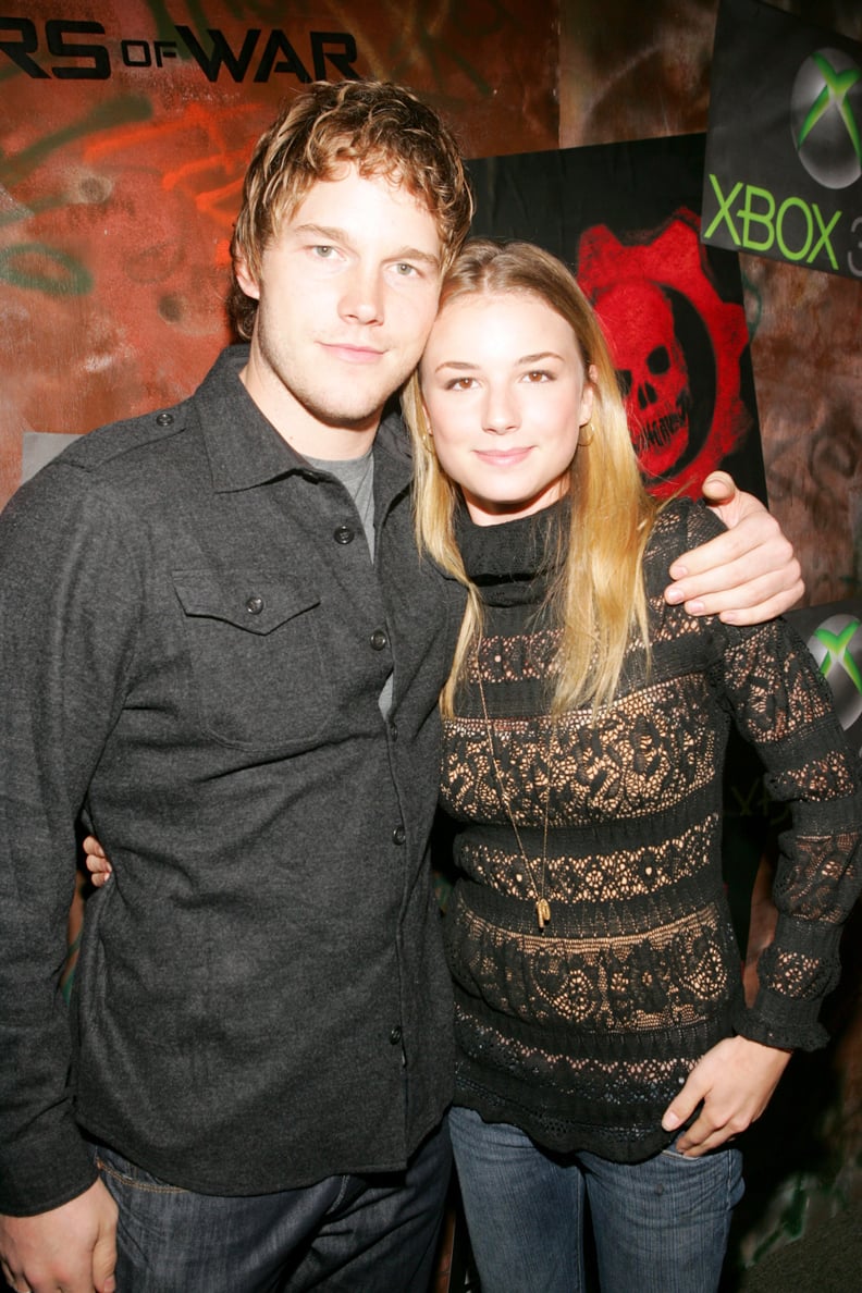Emily VanCamp and Chris Pratt played siblings on Everwood back in 2004 and were a real-life couple until their split in 2006.