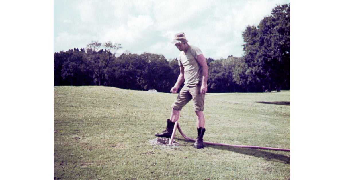 Carl Spackler From Caddyshack Bill Murray Halloween Costume Ideas POPSUGAR Entertainment