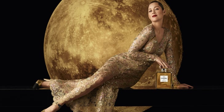 CHANEL N5 : The lunar dance of a legend.