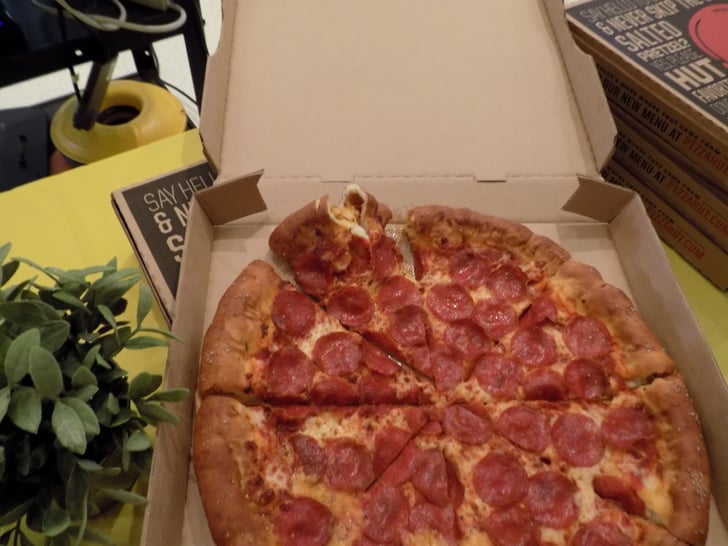 Pizza Hut's Pretzel Crust With Bacon Macaroni and Cheese POPSUGAR