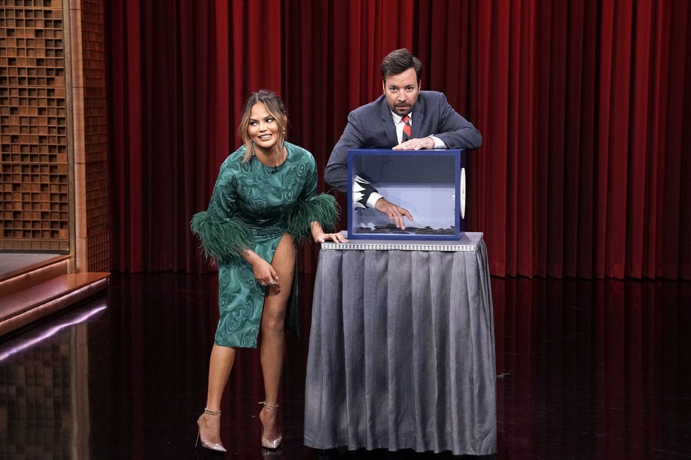 Chrissy Teigen's Green Dress on The Tonight Show 2019
