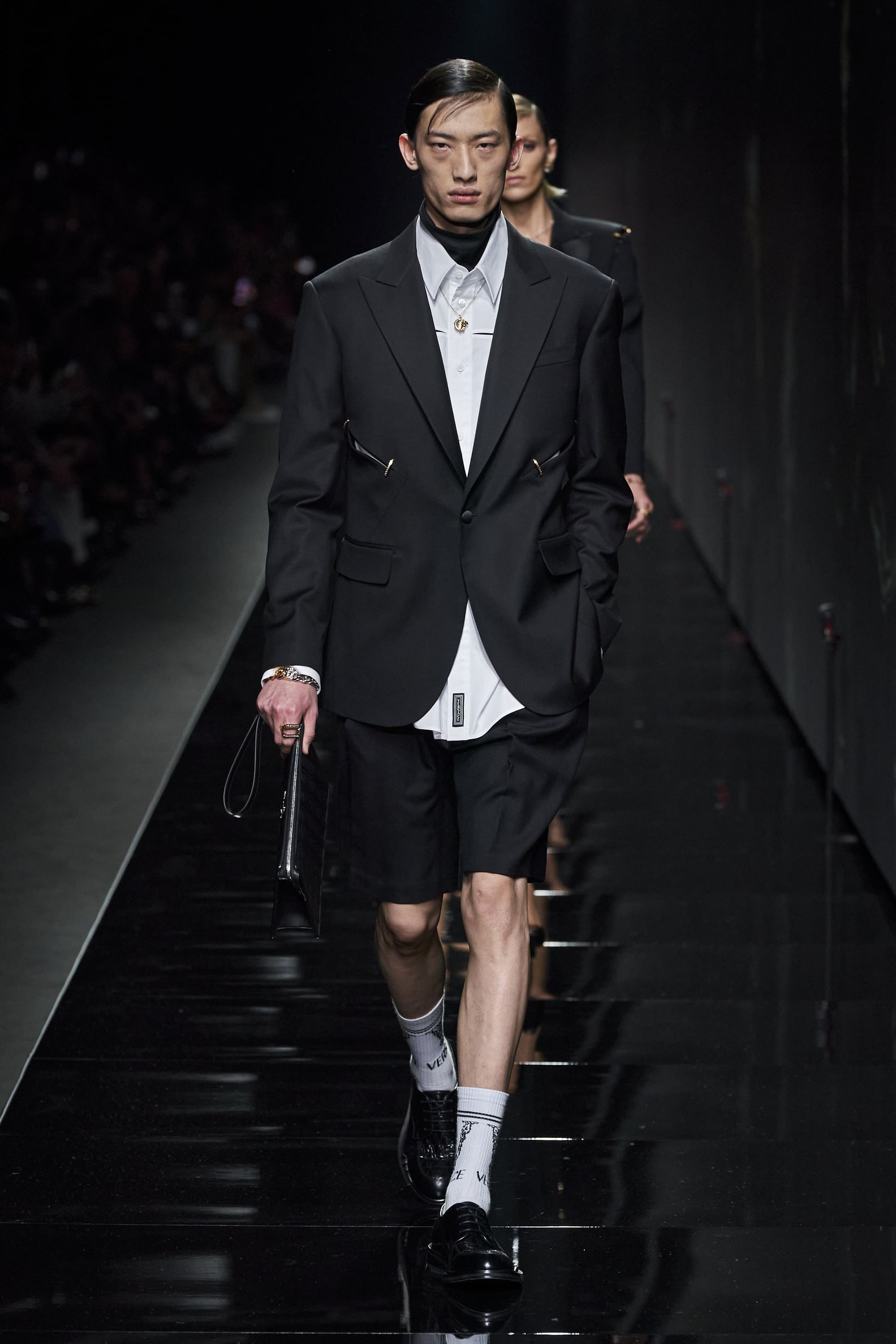 Versace's Fall/Winter 2020 Runway Show at Milan Fashion Week | POPSUGAR ...