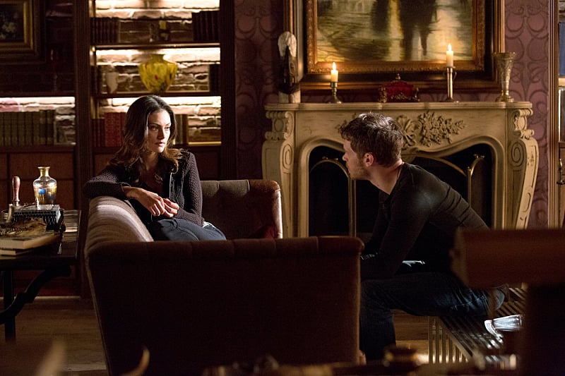 Hayley (Phoebe Tonkin) and Klaus (Joseph Morgan) are holed up in the compound after they have to send their baby off to live with Rebekah.