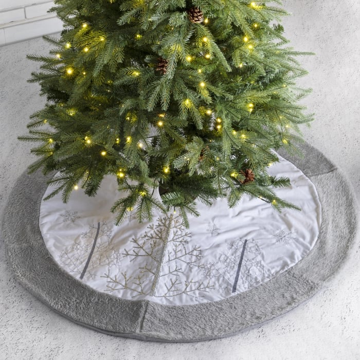 White Fleece Christmas Tree Skirt