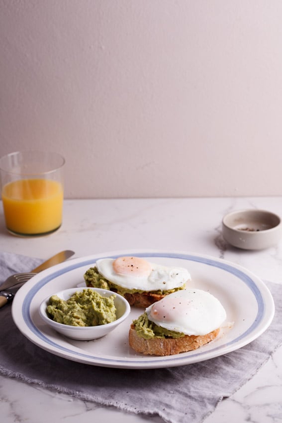 Easy Poached Egg and Smashed Avocado Toast