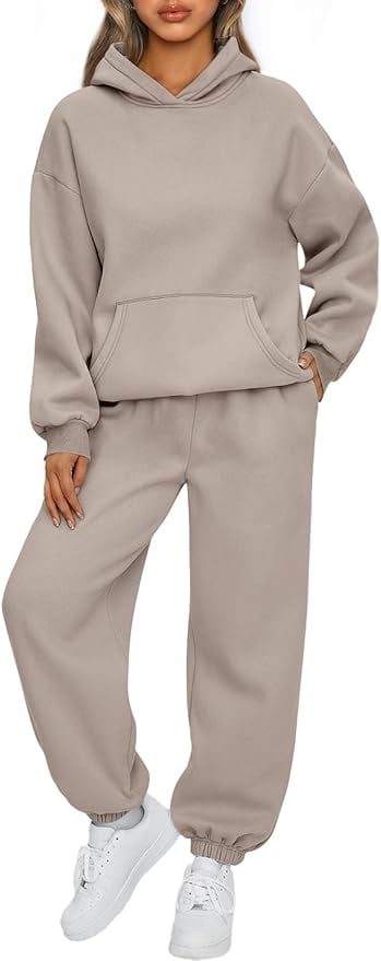 Automet 2 Piece Lounge Sweatsuit Set ($50, originally $56)
This two-piece set from Automet is a great buy, whether you're headed to the airport or going for errands. It's made with 50 percent cotton, creating a comfortable, yet functional piece you'll never get tired of slipping on. It comes in 30 other colors, including grey and butter yellow.