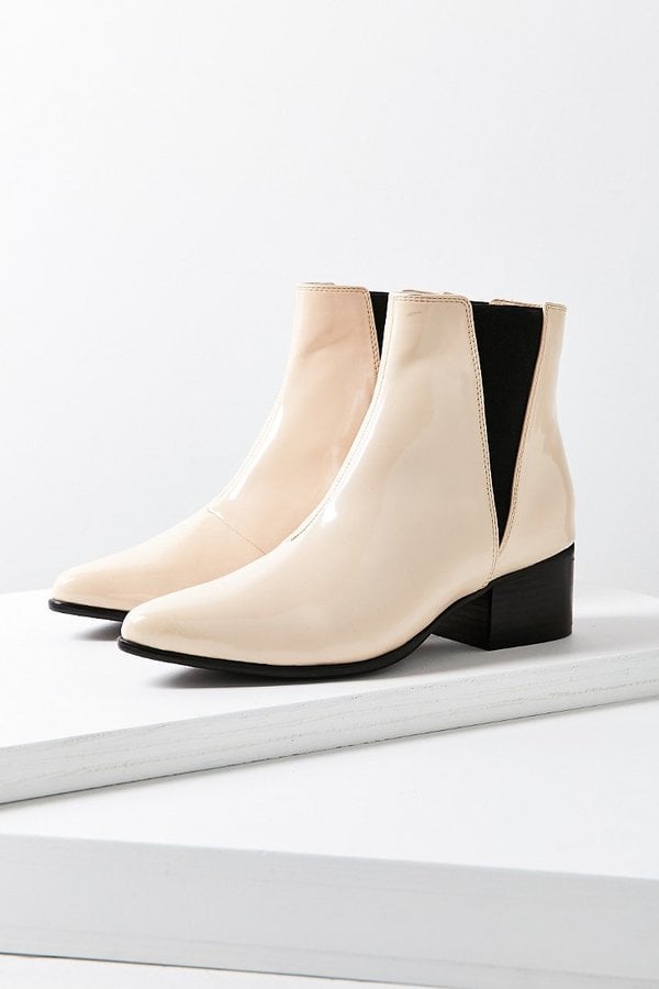urban outfitters chelsea boots