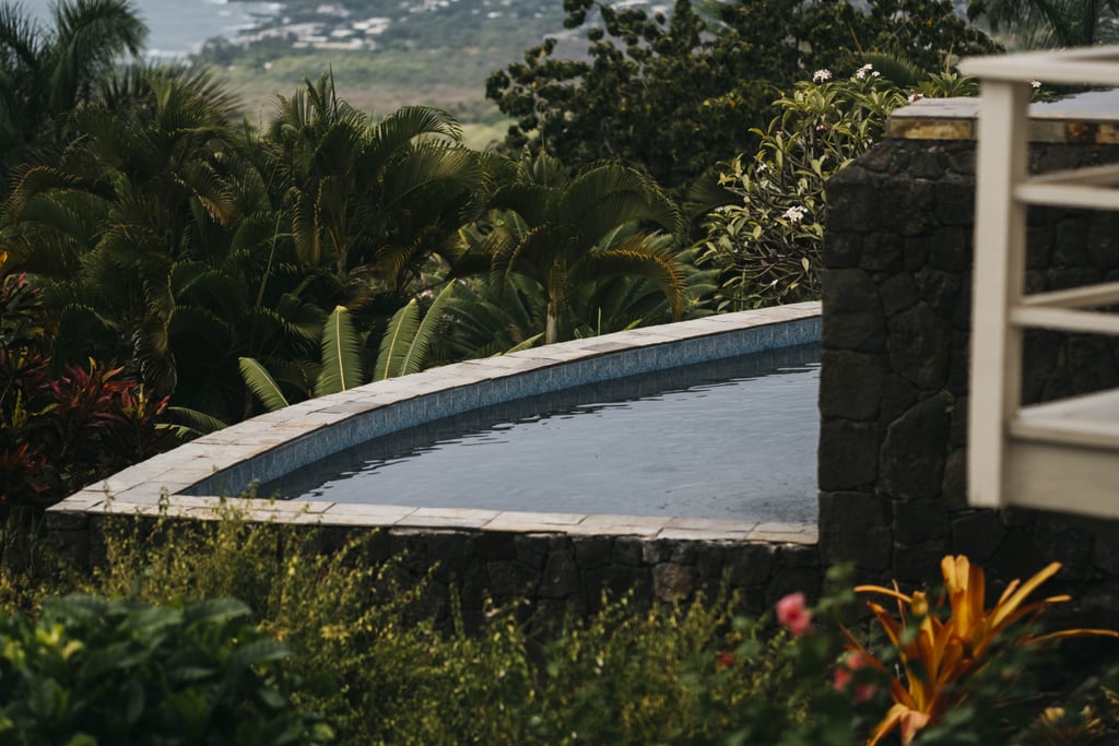 Intimate Hawaiian Wedding