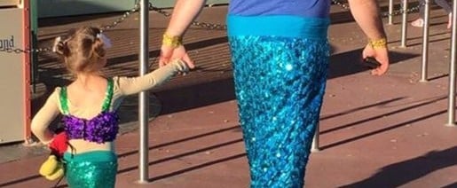 Dad Dresses Up as Little Mermaid With Daughter at Disneyland