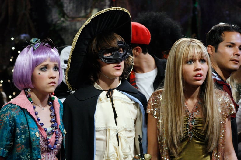 HANNAH MONTANA, Emily Osment, Mitchel Musso, Miley Cyrus, 'Torn Between Two Hannahs', (Season 1, episode 17, aired October 14, 2006), 2006-, photo: Ron Tom / Disney Channel / courtesy Everett Collection
