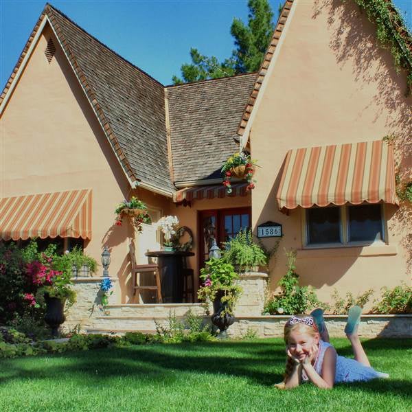 Dad Built Playhouse That's a Mini Version of Their Home
