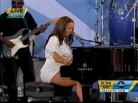 Alicia Keys Performs "Empire State of Mind" on Good Morning America in 2010