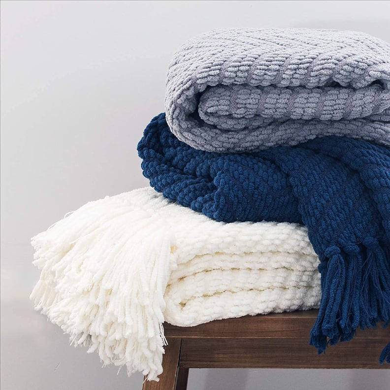 A Rustic Knit Find: Bedsure Knit Woven Chenille Throw Blanket