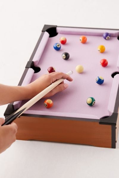 UO Mini Tabletop Pool Game