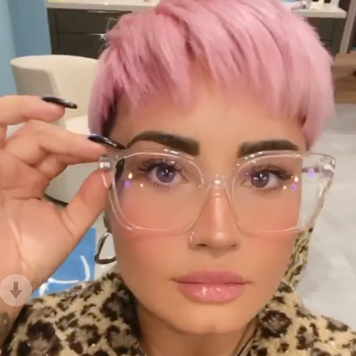 Demi Lovato Is Sporting An Edgy Pink Pixie Cut Photos Popsugar Beauty