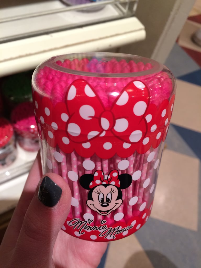 Or these Minnie Mouse Q-tips! Practical and cute.