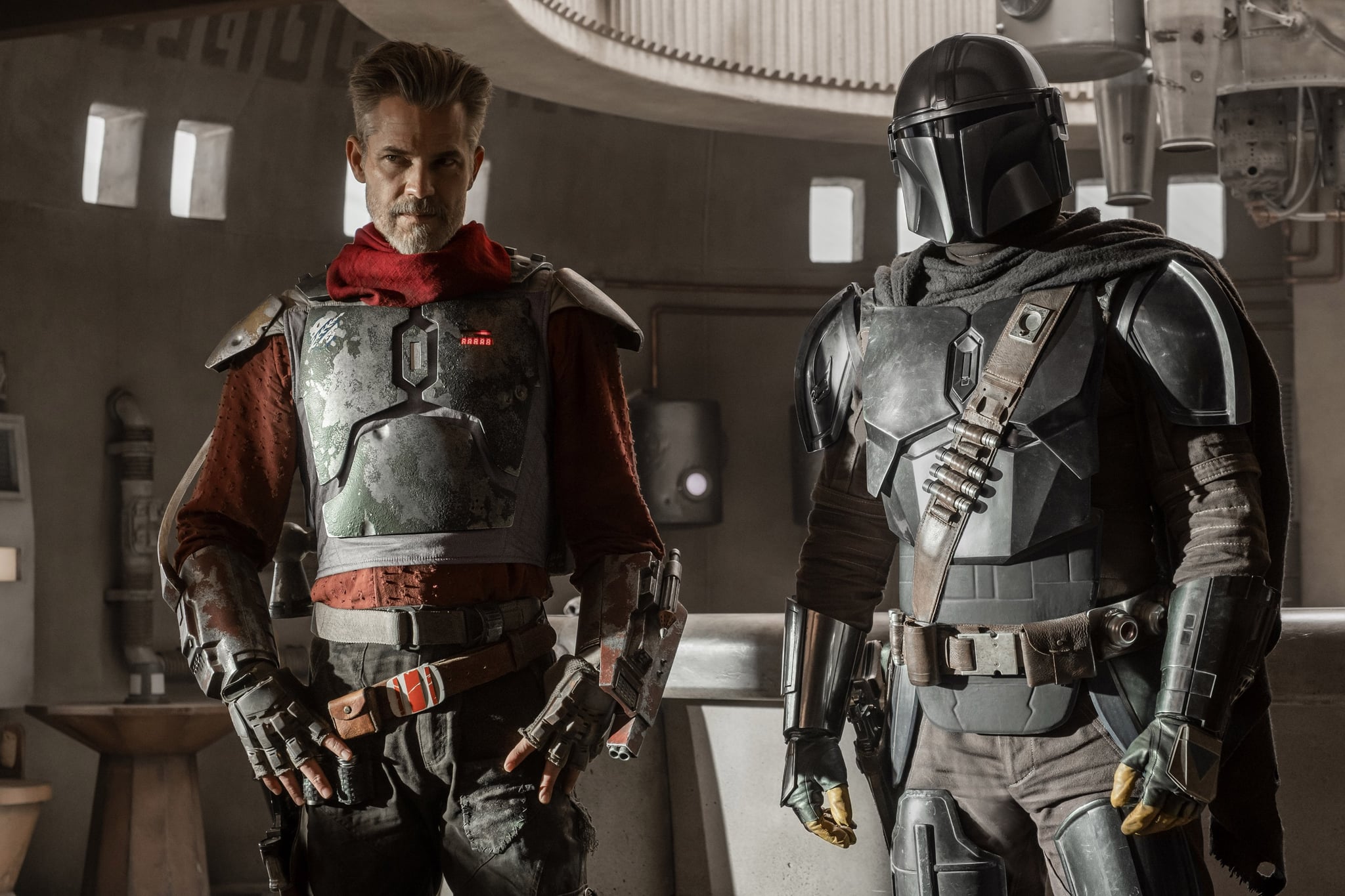 THE MANDALORIAN, from left: Timothy Olyphant as Cobb Vanth, Pedro Pascal as the Mandalorian, (Season 2, premiered Oct. 30, 2020). photo: Francois Duhamel / Disney+/Lucasfilm / Courtesy Everett Collection