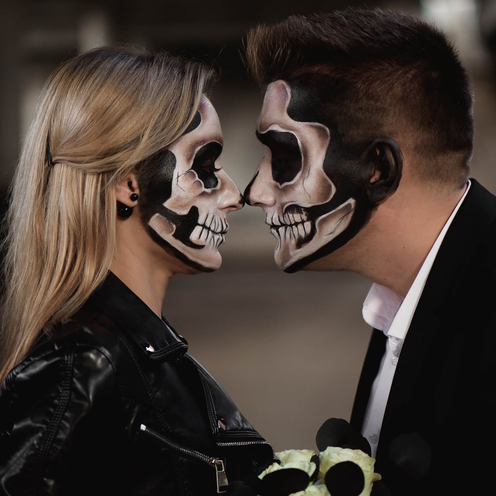19 Scary Couples' Costumes For Halloween