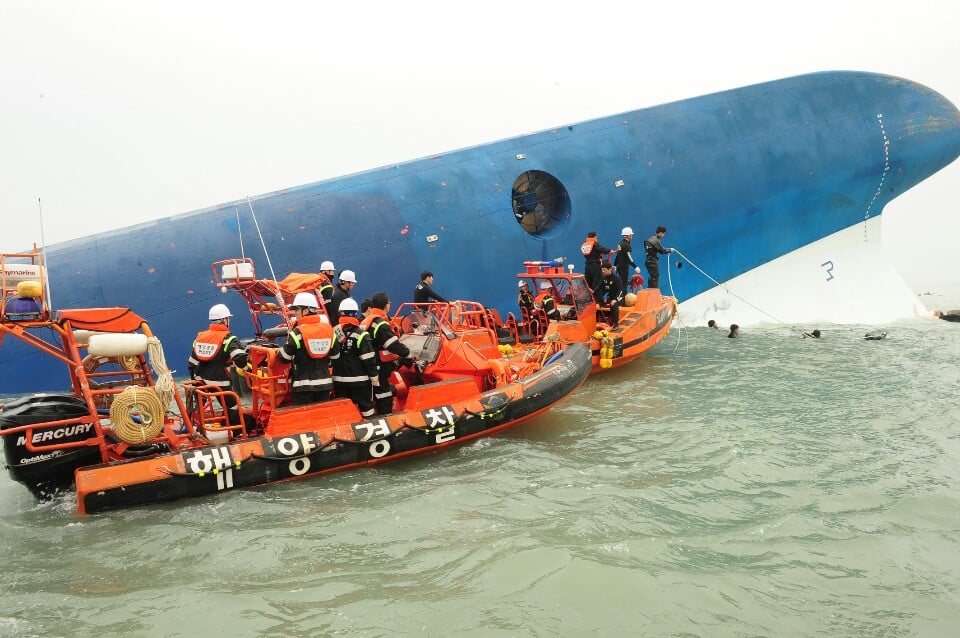 South Korean Ferry Sinks April 2014 | Pictures
