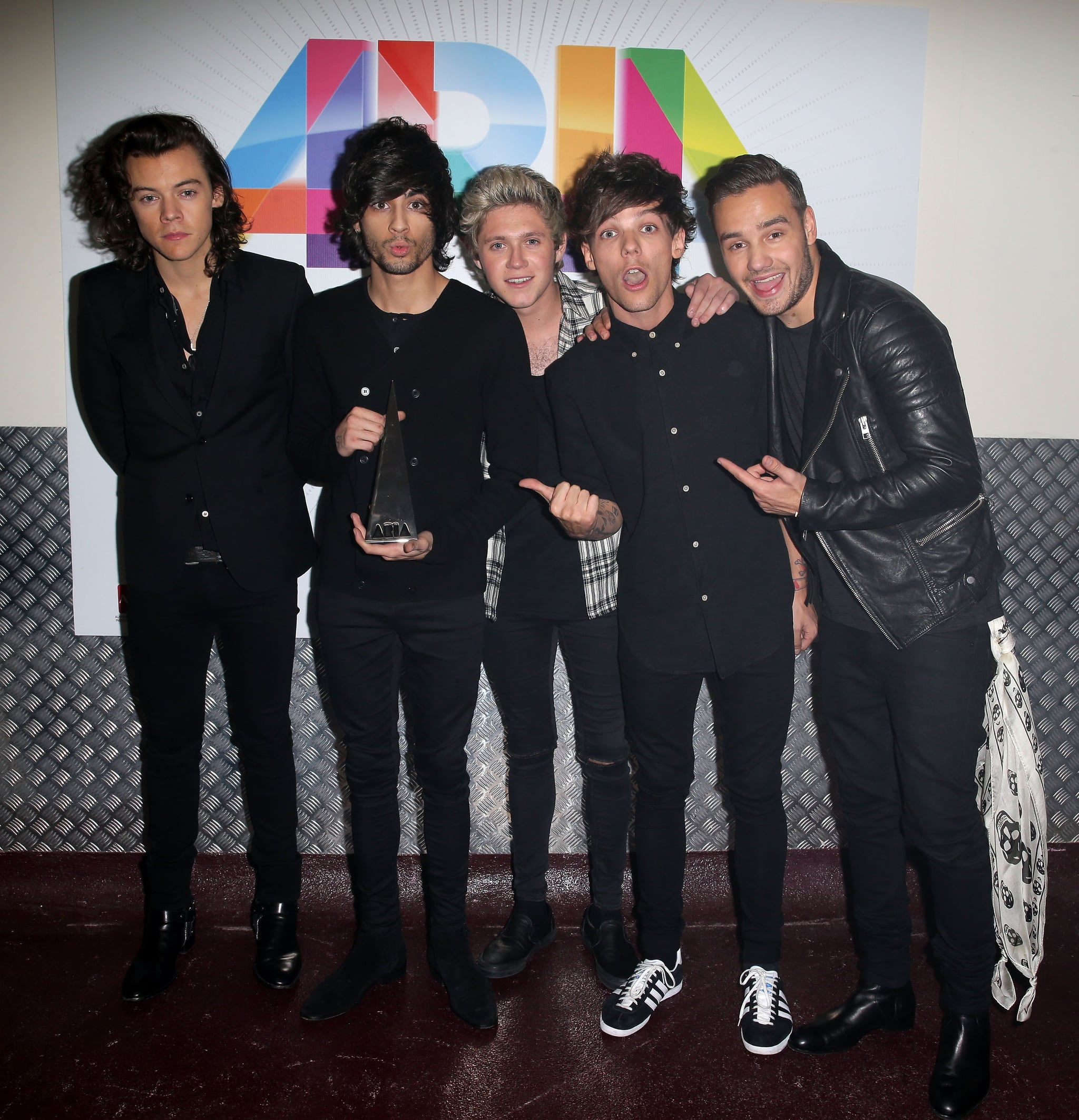 SYDNEY, AUSTRALIA - NOVEMBER 26:  (EXCLUSIVE COVERAGE) One Direction (L-R) Harry Styles, Zayn Malik, Niall Horan, Louis Tomlinson and Liam Payne pose for a portrait backstage during the 28th Annual ARIA Awards 2014 at the Star on November 26, 2014 in Sydney, Australia.  (Photo by Mark Metcalfe/WireImage)