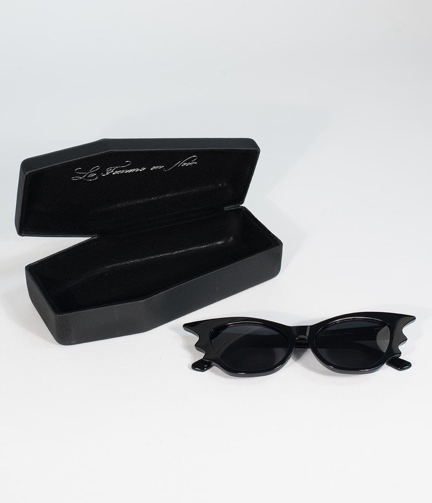 La Femme En Noir Black Vampire Batwing Cateye Sunglasses
