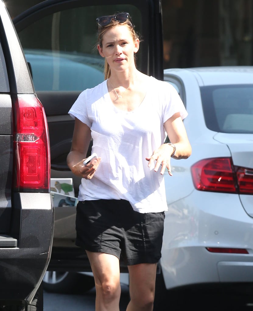 Jennifer Garner Wears Wedding Ring After Split | Pictures