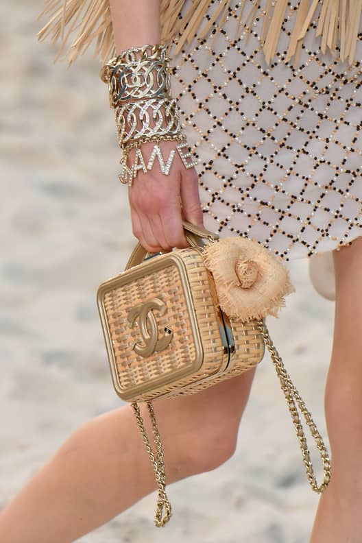 Straw chanel tote clearance