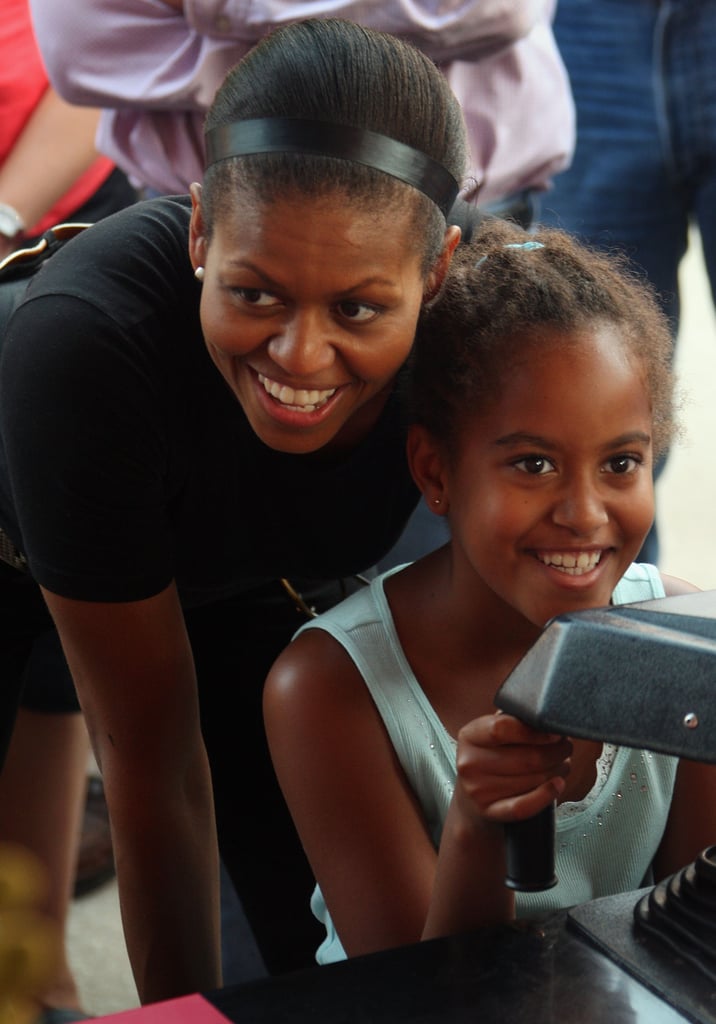 Michelle Obama Cute Pictures With Malia and Sasha