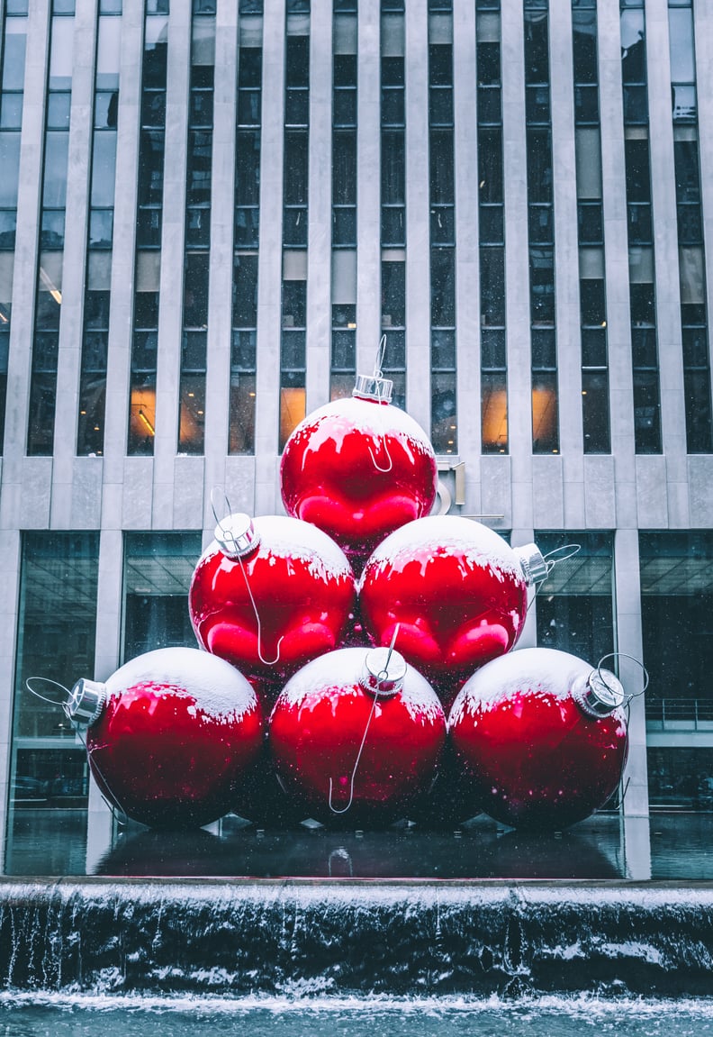 iPhone Christmas Wallpaper: Christmas in the City