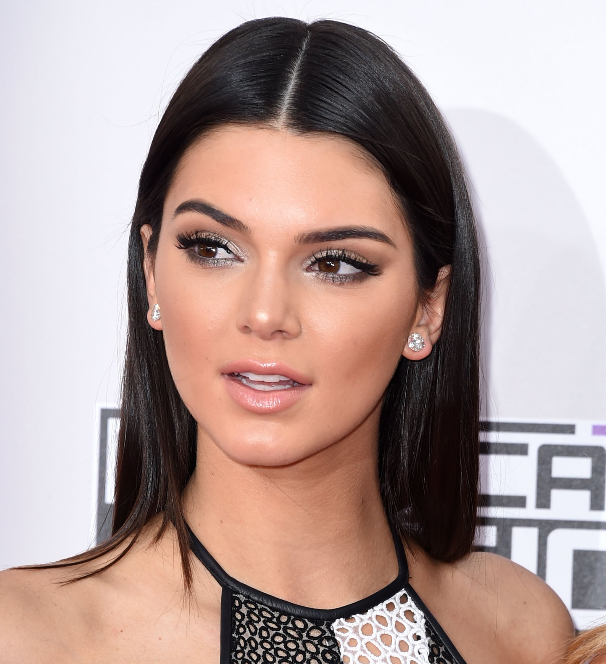 Kendall Jenner | Hair and Makeup at the American Music Awards 2014 |  POPSUGAR Beauty Photo 5